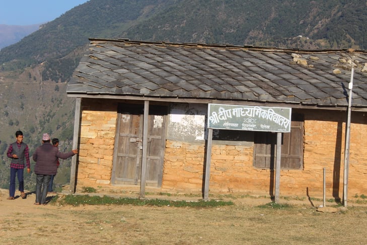 ५ दिन देखि वन्द बिद्यालयको ताला अझै खुलेन,