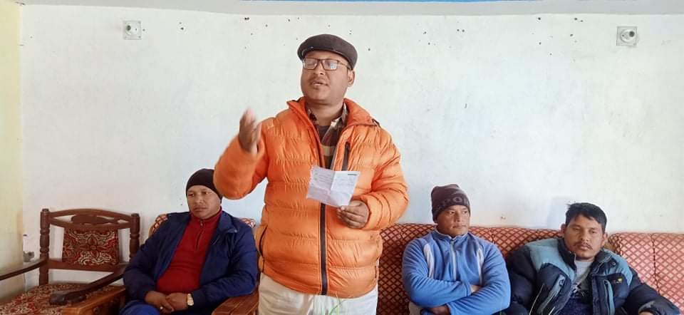 मुख्यमन्त्रीले वाढी पिडितलाई पैसा बिनाको चेक,दिय काँग्रेस नेता शाही