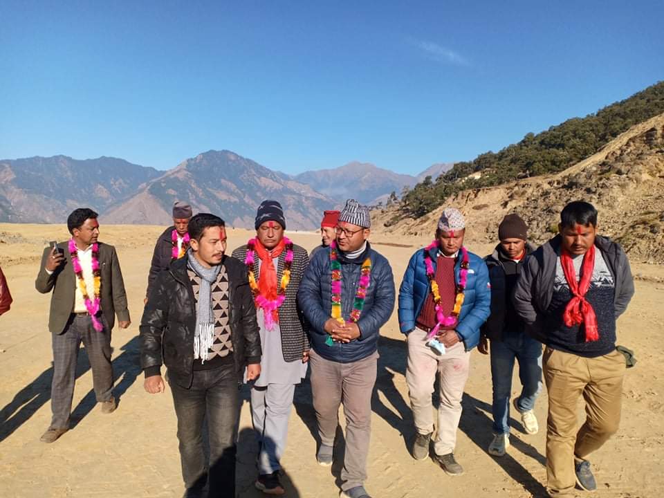 सुनथराली विमानस्थलको अनुगमनमा नेता शाहीको टोली