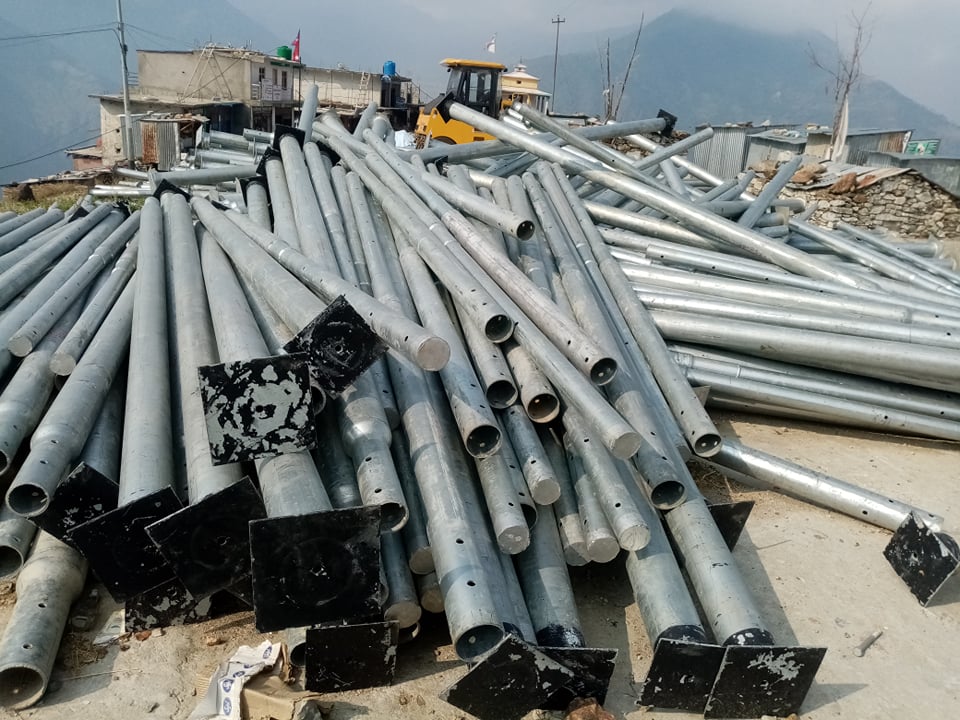 ठेकेदारको लाप्रबाहीका कारण कालिकोटमा राष्टिय प्रशारण लाईन बिस्तार गर्न ढिलाई