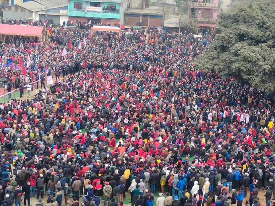 प्रचण्डको गृहजिल्ला चितवनमा उर्लियो प्रधानमन्त्री ओली पक्षको  मानवसागर