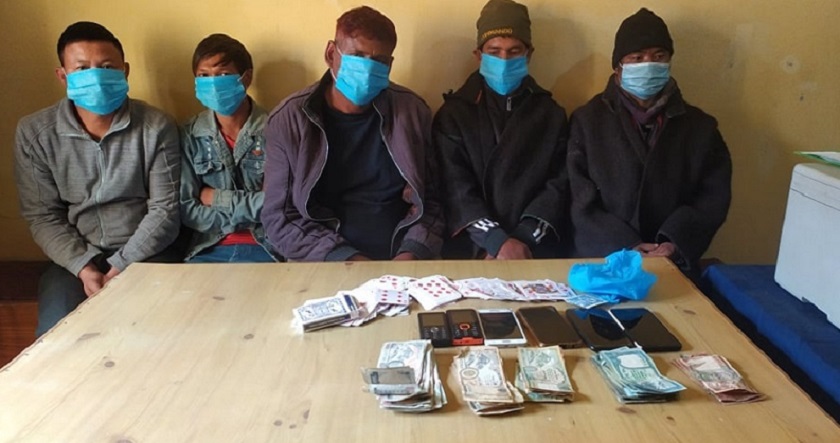 जुवाखाल बाट ५ जना पक्राउ