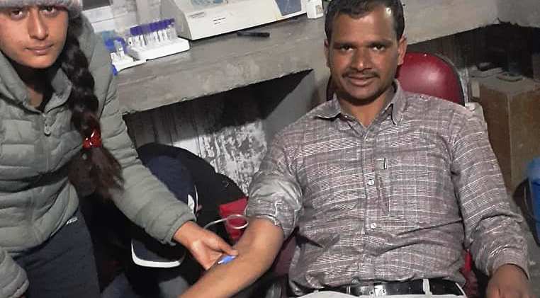 पत्रकार न्यौपानेको रगतदानले बिरामीको ज्यान जोगियो