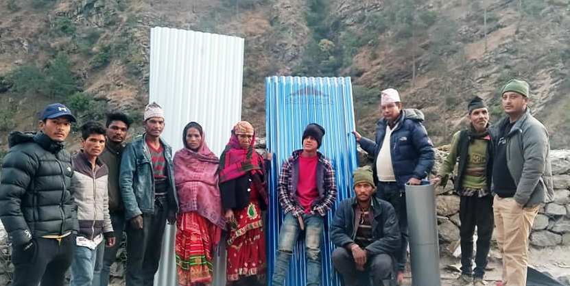 महावै गाउँपालिका द्वावारा जस्ता पाता बितरण सुरु