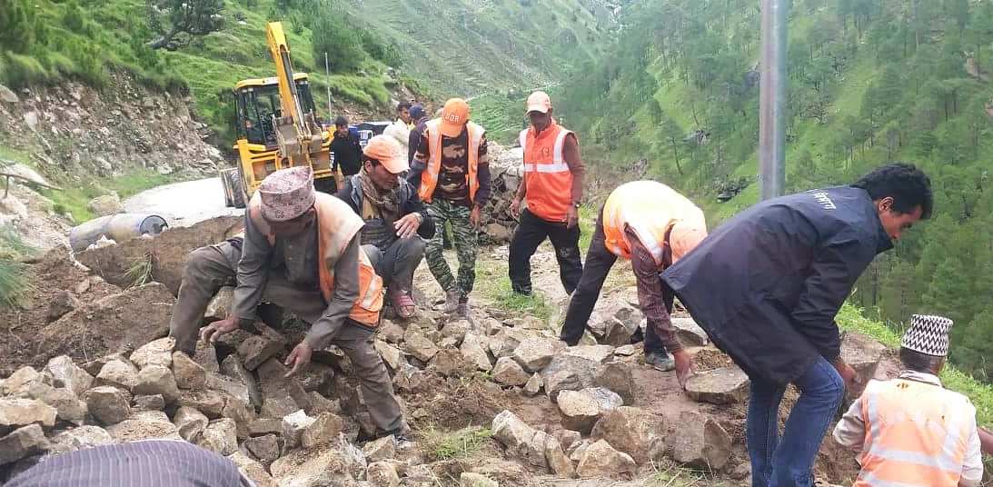 कर्णाली राजमार्ग सुधार हुदै