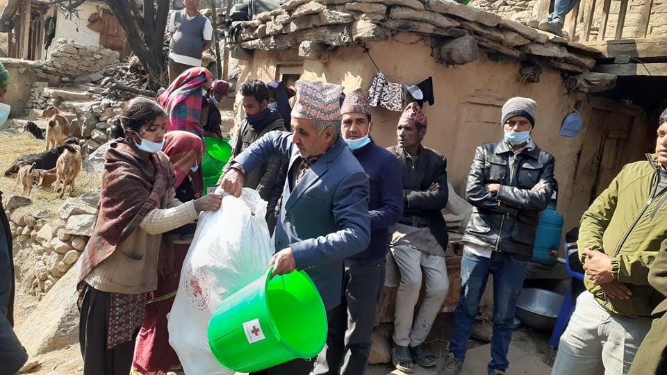 रताडाका अग्नी पीडितलाई राहत