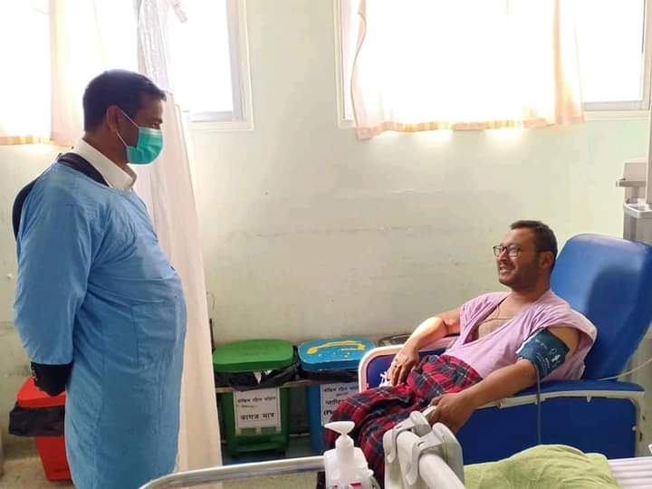 उपचाररत काँग्रेस युवा नेता शाहीलाई मुख्यमन्त्रीद्वारा भेटघाट