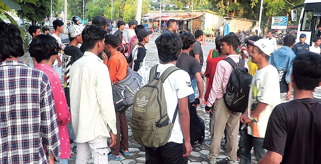 भारतमा बन्धक बनाइएका ५७ जना स्वदेश आइपुगे